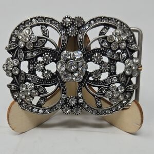 Elegant Silver and Black Rhinestone Belt Buckle